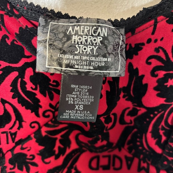 American Horror Story Flocked Damask Dress Women’s XS Red Black Lace Trim Skater - Picture 10 of 11